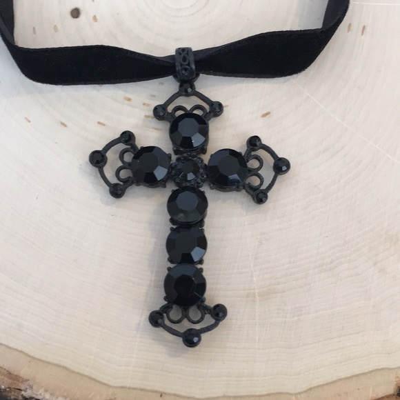 Jewelry - Gothic Cross Necklace Host Pick 🎉